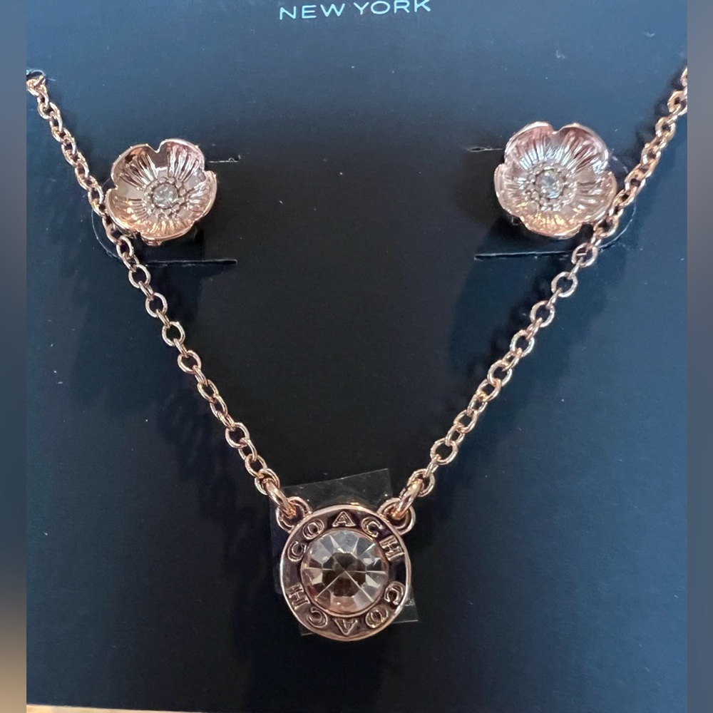 NEW Coach Open Circle Rose Gold Necklace Tea Rose Stud Earrings Set - Picture 5 of 9